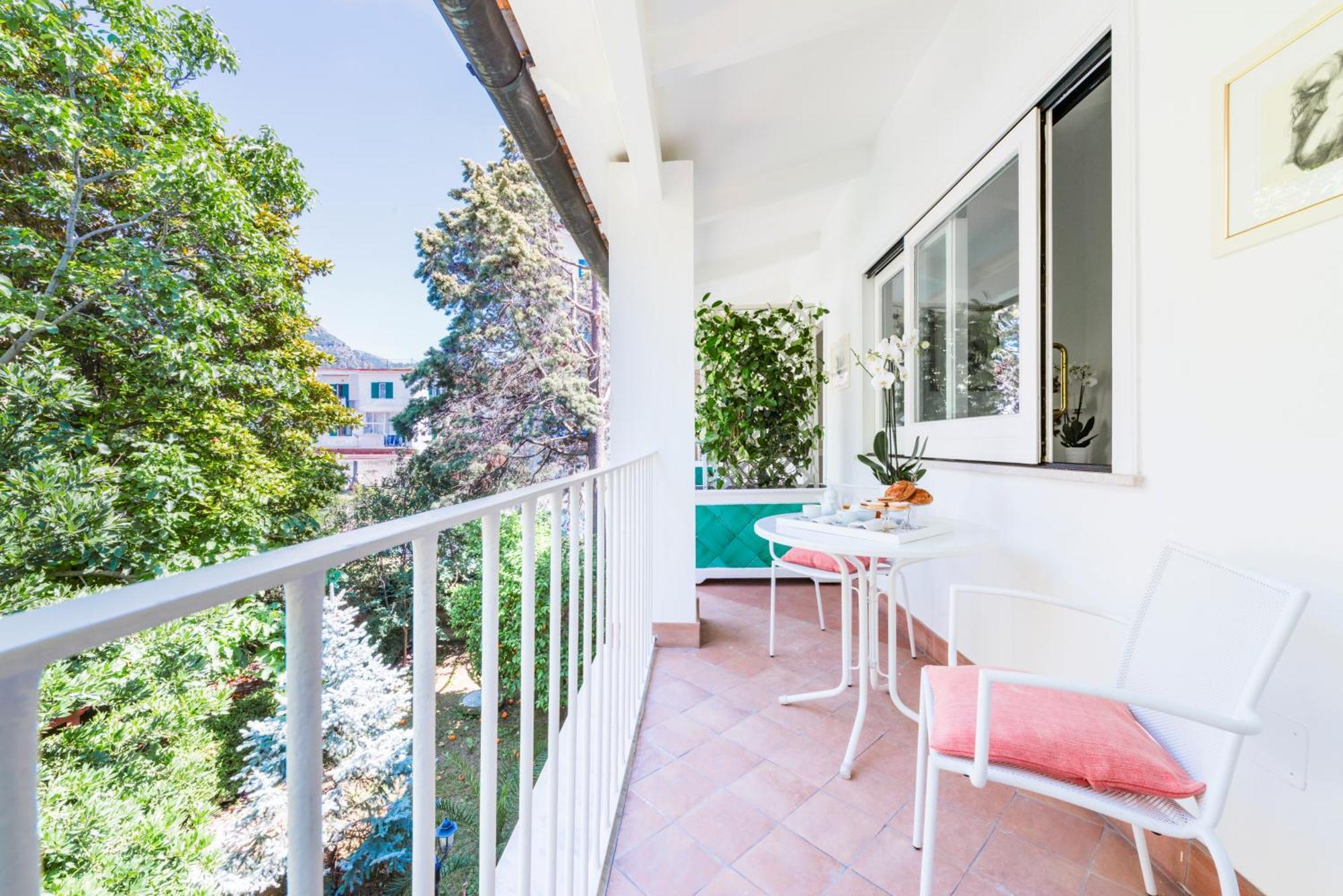 Palazzo Sassi Guest house 3*