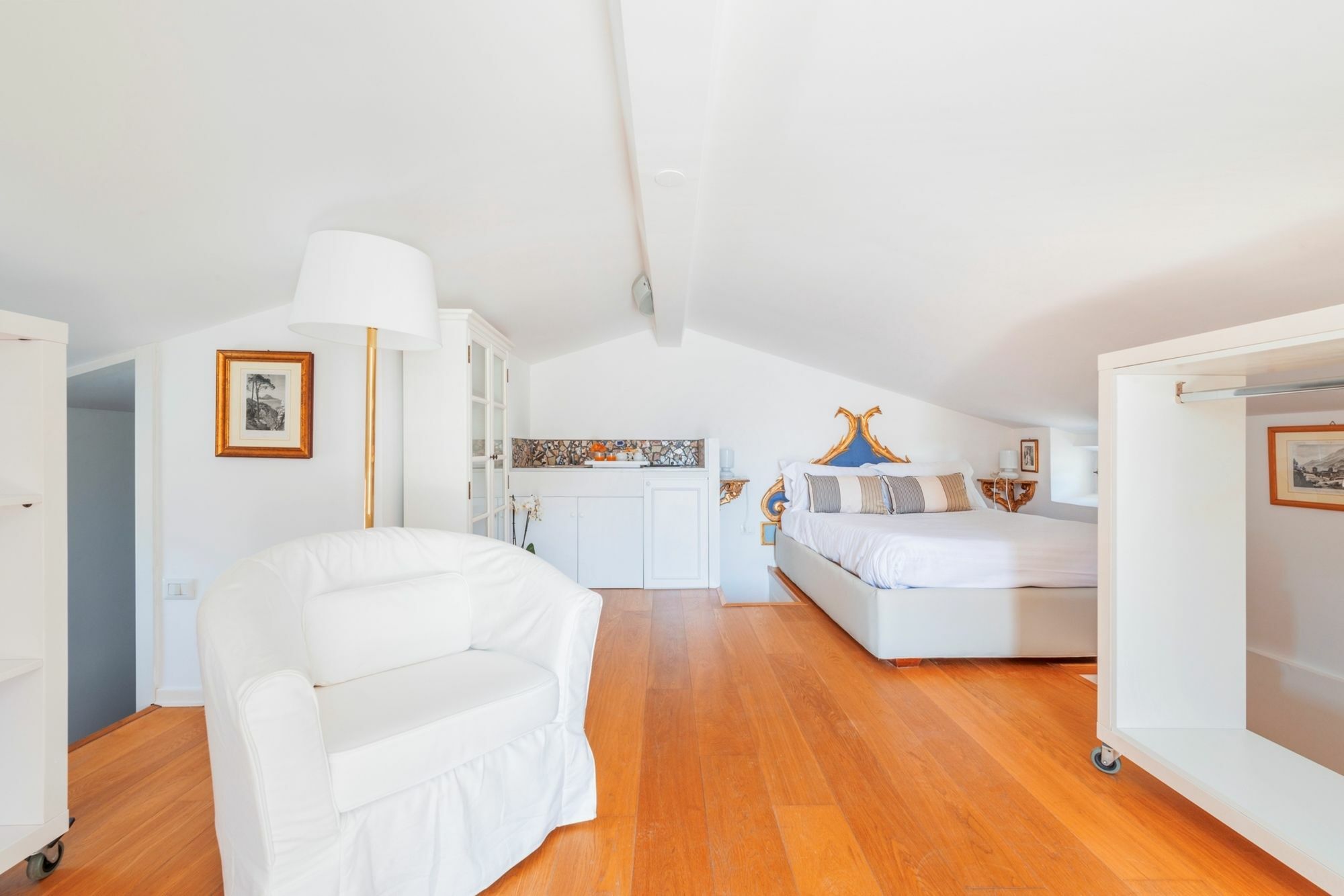 Palazzo Sassi Guest house 3*
