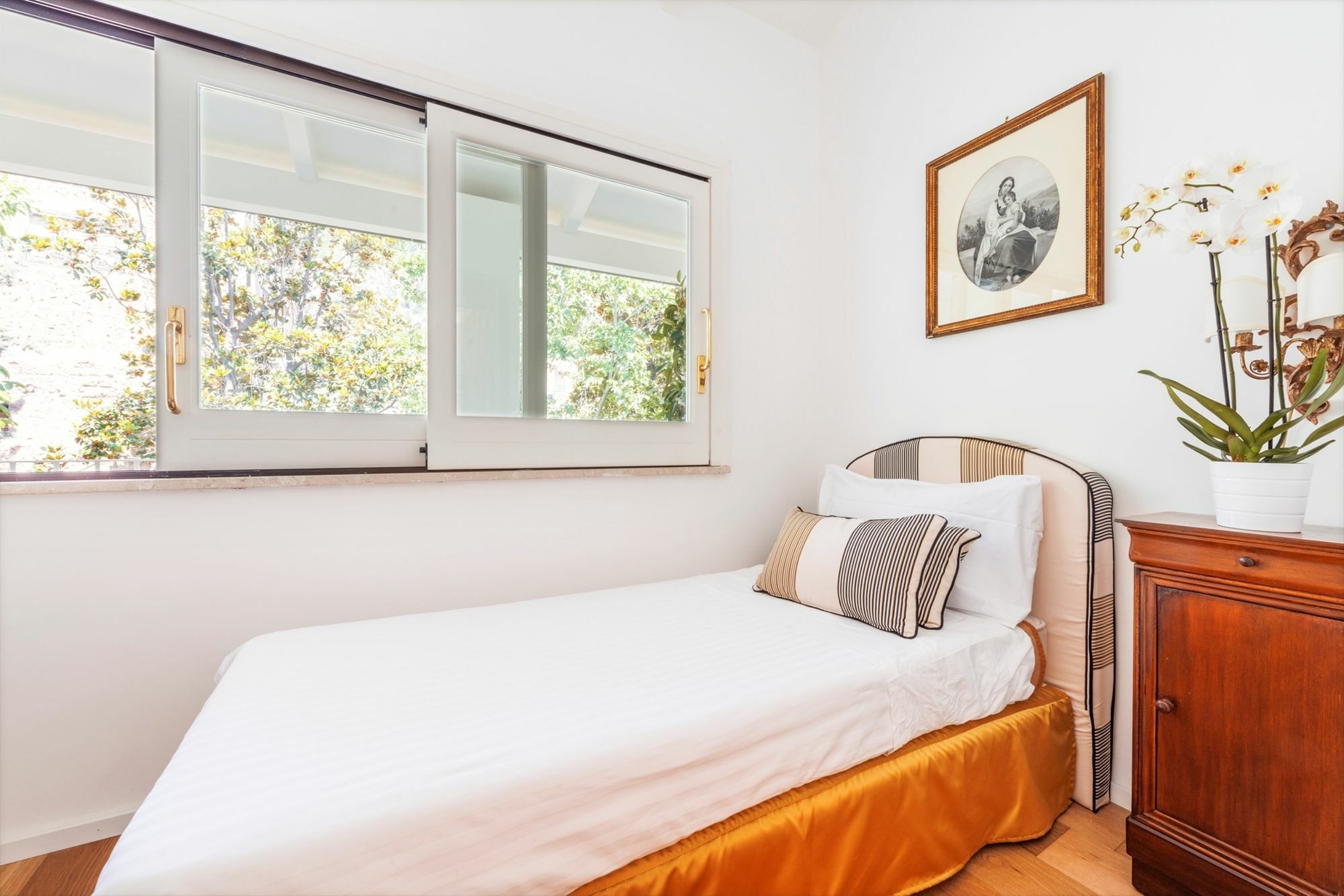 Palazzo Sassi Guest house